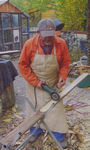 Edgar Köhler bei der Arbeit mit dem woodcarver gold